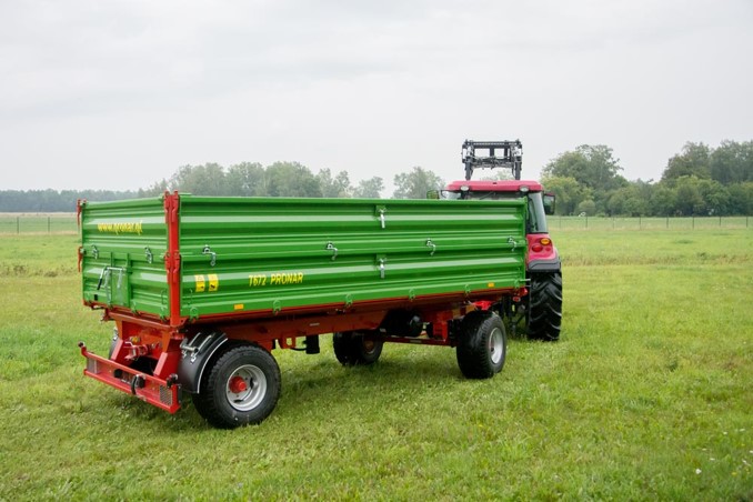 עגלה PRONAR T672