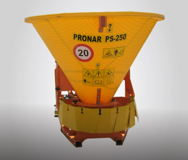 מפזרת PRONAR PS250